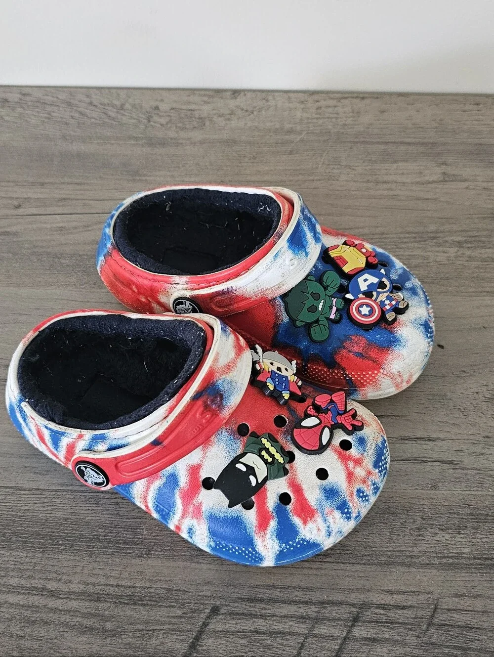Crocs Kids Tie Dye Clog Superhero Charms Red Blue White Toddler Boy 8 Plush